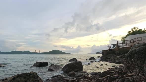 4K Time lapse of sunset at coast of Hong Kong, Abeerden.