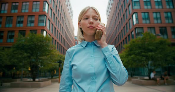 Realtor Girl Calls on the Money Phone