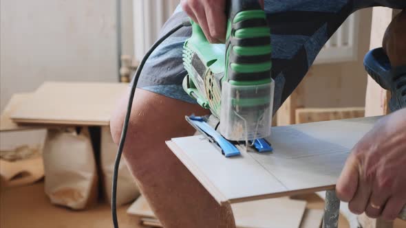 Laminate Cutting Process with an Electric Jigsaw