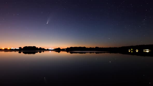 Comet Neowise C2020 F3 at Sunet Over the River