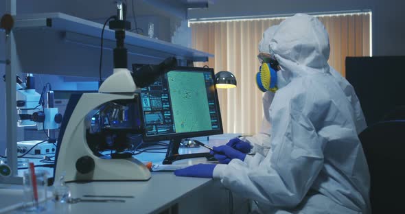 Scientists Examining Bacteria in a Lab alt