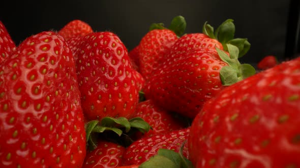 Fresh Ripe Red Strawberries 25