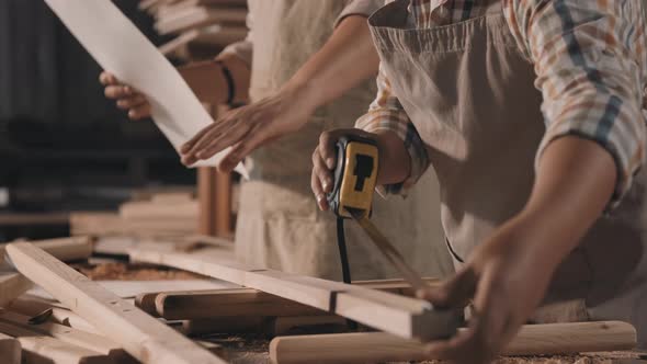 Doing Measurements While Woodworking