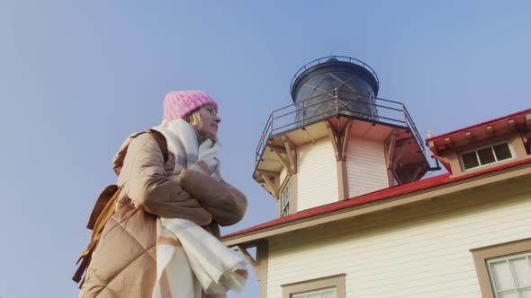 Smily Attractive Woman Exploring Touristic Landmarks Enjoying Travel Lifestyle