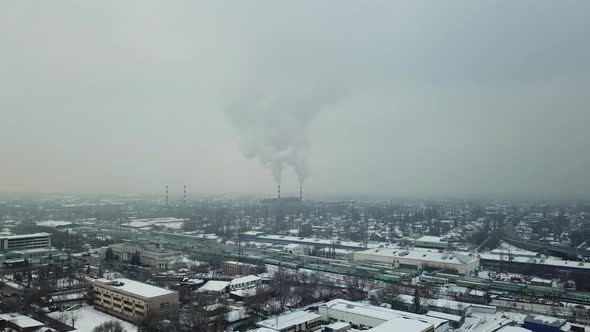 The Factory Is Smoking, the City Ecology Is Bad.