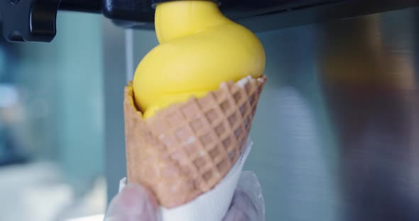 ice cream machine for cooking and making delicious ice cream.4k