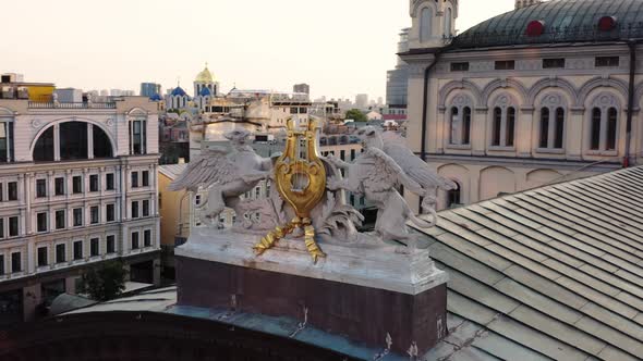Symbol of eagle on roof top.	