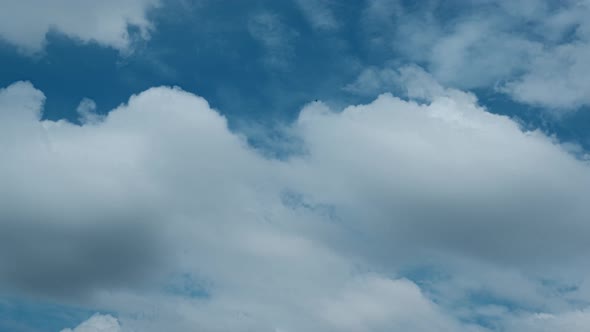 4K Sky Time lapse, Beautiful background, Sky Timelapse of skyscrapers. alt