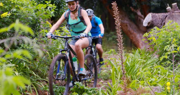 Couple cycling bicycle