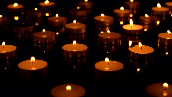 Mourning candles
