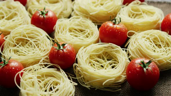 Spaghetti in Rolls with Fresh Tomatoes