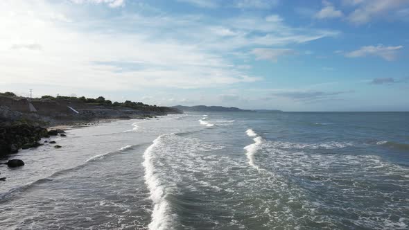 Blue ocean waves