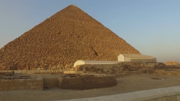 Great pyramid of Khufu at Giza, Egypt