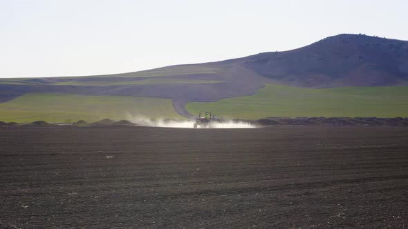 Tractor agrochemical Agricultural spraying.