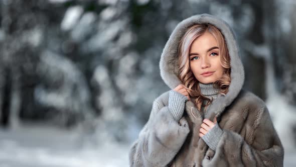 Portrait Feminine Playing Natural Gray Fur Coat Relaxing Outdoor