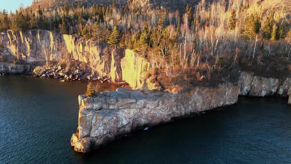 amazing landscape in north shore minnesota palisade head during golden sun light, explore minnesota