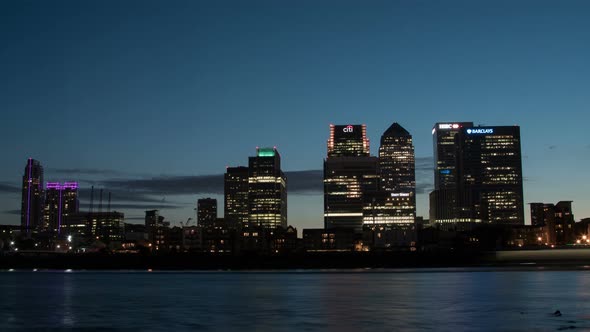 Night timelapse of Canary Wharf in London