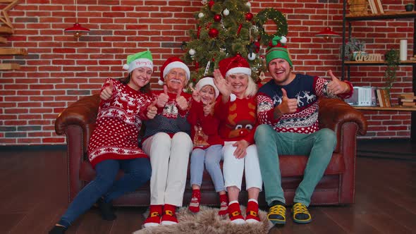 Multigenerational Family Taking Selfie Photo on Timer Mobile Phone at Decorated Christmas Home