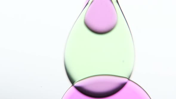 Drops Acrylic Oil Drain Down. Hourglass. White. Close Up