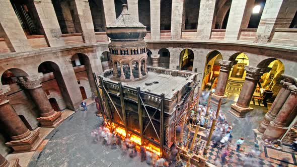 Time lapse of crowds visiting the Church of the Holy Sepulchre