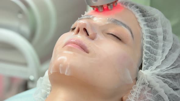 Female Face Rf Skin Tightening