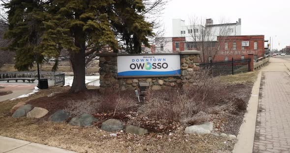 Welcome to downtown Owosso Michigan sign.