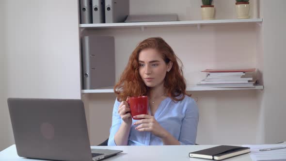 Ginger Girl Drink Tea at Work.