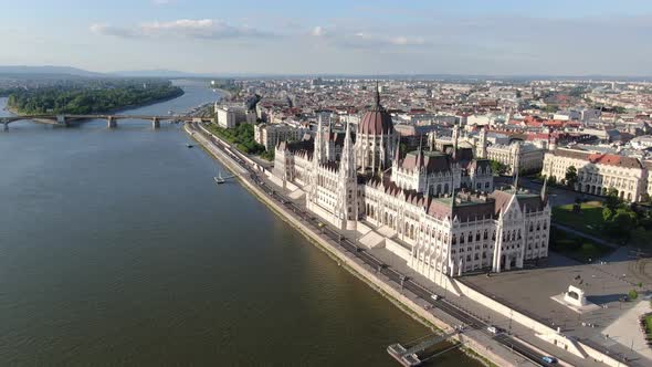 Hungarian Parliament Building (Orszaghaz) and Danube river in Budapest, Hungary