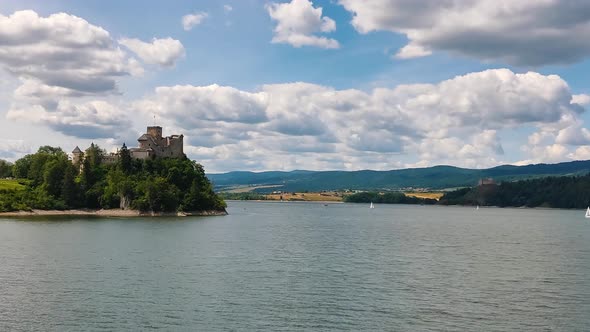 TL Niedzica, Dunajec Castle by Lake Czorsztynin the Pieniny Mountains, Poland and Czorsztyn Castle