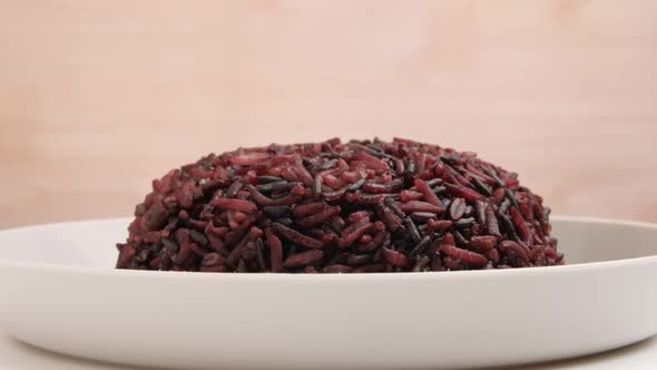 Rice berry contains minerals, vitamins and fiber which are beneficial for health.