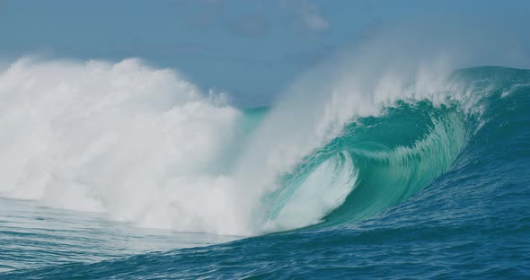 Epic barreling wave