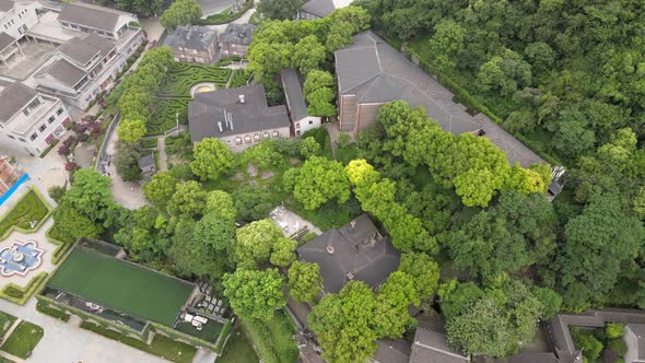 Villas on The Hillside, Buildings in Zhenjiang