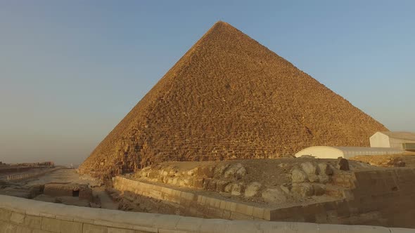 Great pyramid of Khufu at Giza, Egypt