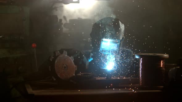 Super Slowmotion Footage of Welding Person 1000Fps at