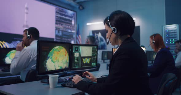 Flight Operator Using Computer During Spacecraft Launch
