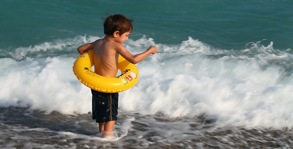 Kid Near the Sea