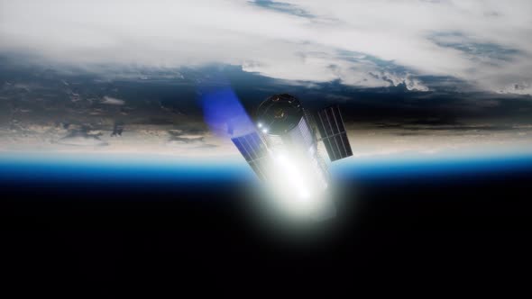 Hubble Space Telescope alt