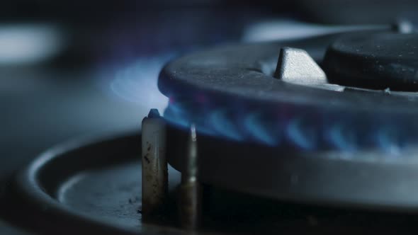 Macro Gas Stove Focus Pull