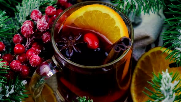 Mulled Wine in a Cup Christmas Drink