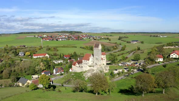 Drone flight along Katzenstein Castle