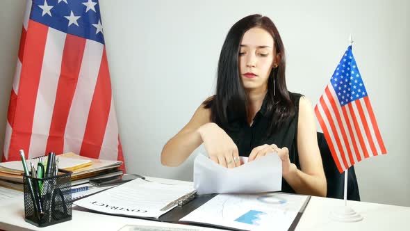 American Businesswoman Working In A Modern Office