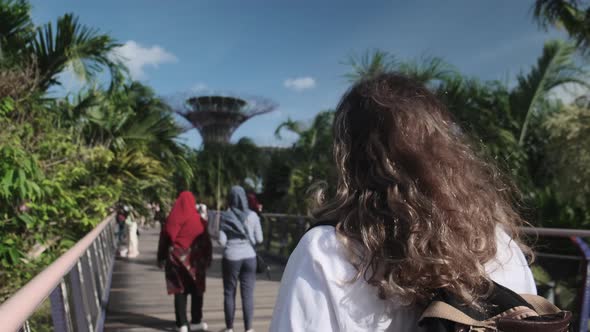 Woman Tourist Wants To Visit Gardens By the Bay in Singapore