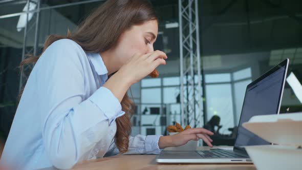 Young Woman Dines at The Workplace Eat Instant Snacks Fatty Foods Diabetes