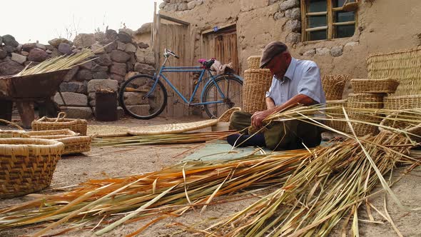 Basket Craftsman