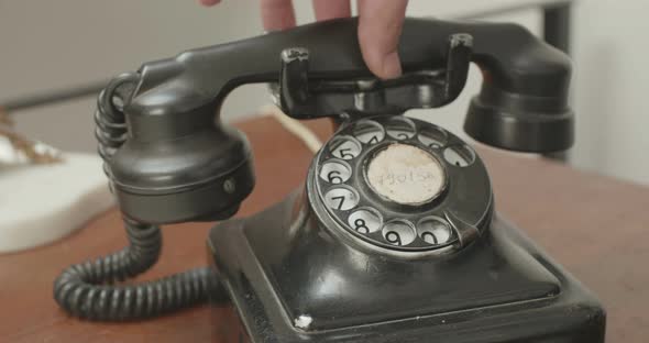 Dialing Number On Vintage Phone