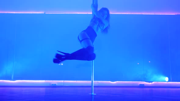 Pole Dance 3