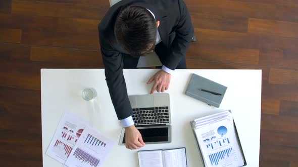 Manager at Workplace  alt