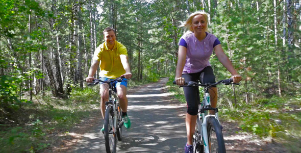 Cycling Couple