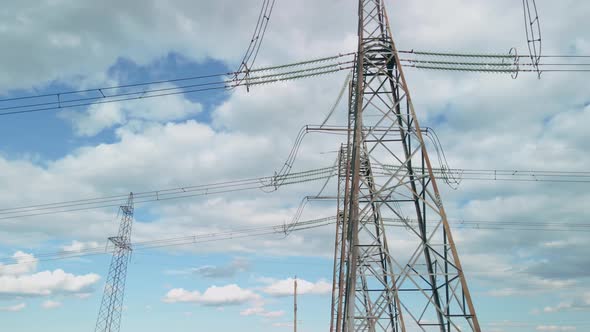 Survey of Highvoltage Power Lines By a Quadrocopter