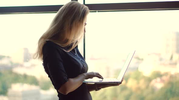 Saleswoman Analyzing Charts On Laptop. Focused Trader Reading Corporate Financial Audit.